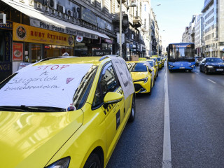 Nem adják fel: ismét tüntettek a taxisok