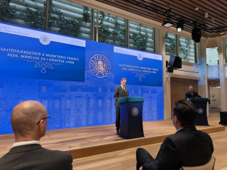 Varga Mihály a kamatemelésről: minden opció az asztalon van