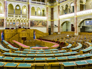 Ahol a bal- és jobboldal között a nemzeti konszenzus szent és sérthetetlen