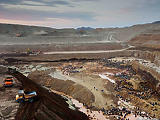 Nindzsabányászok hajtanak Mongólia aranyára