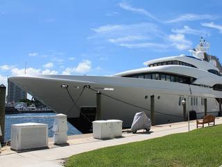 Putyin oligarchái szívhatják a fogukat: őrületes luxusjachtokat foglaltak le