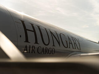 Panyi Szabolcs: készpénzt, drágakövet hozhatott magyar kormánygép Oroszországból – Frissítve!