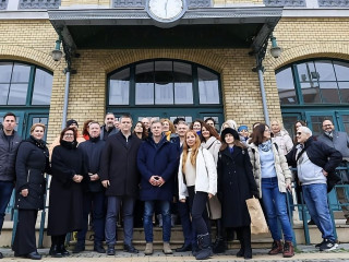 Magyar Péter a Tisza szegedi jelöltjeivel várta a tömeget a Széchenyi téren (frissítve)