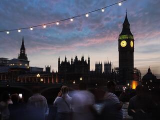 Tony Blair még kormányfőként fogadta Jeffrey Epsteint, a hírhedt szexuális bűnözőt