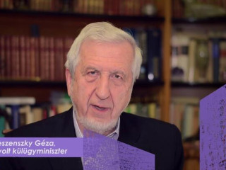 Megtámadták az egykori magyar külügyminisztert 