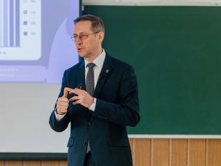 Jól öregedtek Varga Mihály februári szavai