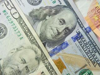 Nézni is alig bírjuk, mit művelt a forint a dollárral