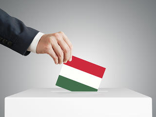 Nem lesz otthon a választások napján? Így voksolhat mégis