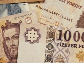 Ennyivel emelkedhet a nettó bére a medián alatt keresőknek