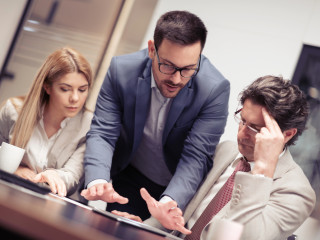 Most a vállalatvezetők küldtek negatív jelzést a kormánynak