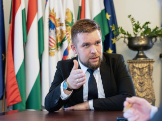 Győr korábbi fideszes városvezetése szerdán áll bíróság elé 