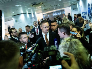 Trumpnak is odaszólt Szijjártó Péter Moszkvában?
