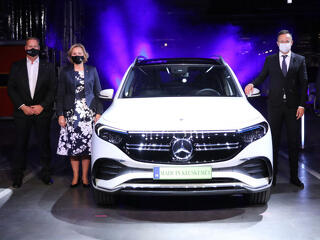 Egy magyar dolgozó feleannyi bónuszt sem kap a Mercedesnél, mint egy német 