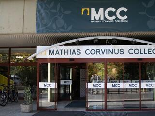 Kiutasították Magyarországról az orosz kémet, aki az MCC-n keresztül is megkörnyékezhette a magyar elitet