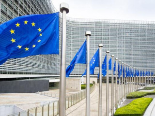 Átcsoportosítással trükközik a kormány az EU helyreállítási alapjánál?