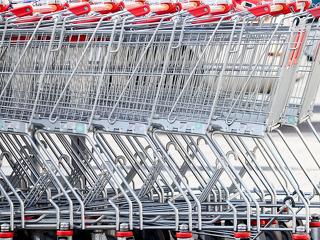 Új rendeletet kaptak a magyar boltok, meghosszabbította a kormány a kötelező akciózást
