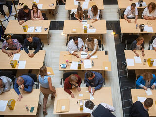 Mészáros Lőrinc szállodáiban készültek a tiszta választásokra