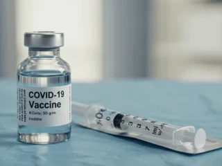 A tavaly vásárolt Covid-vakcinák zöme az állam nyakán maradt  
