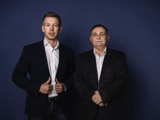 Magyar Péter dörzsöli a tenyerét: nem jött be a támadás a tiszás jelölt ellen?