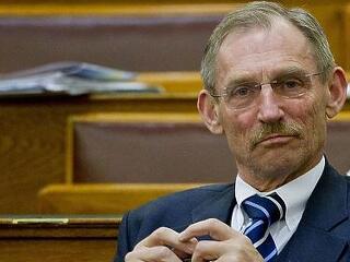 Pintér Sándor is megszólalt Szabó Bence nyomozó Direkt36-nak tett állításairól