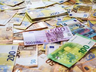 Megint váltott a forint