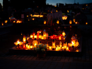 Amikor hajóról szórnak a Balatonba