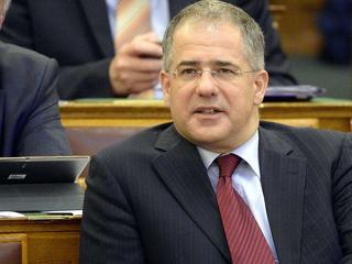 Kósa Lajos jelentős győzelmet aratott Debrecenben