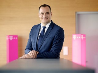 Rékasi Tibor marad a Telekom vezére