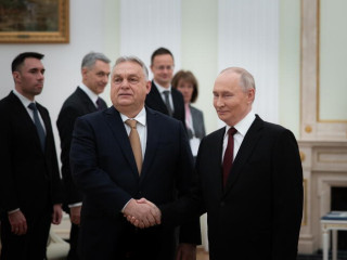 „Az a feladata, hogy Putyin minden parancsát teljesítse” – olvasóink Orbán Viktor moszkvai útjáról