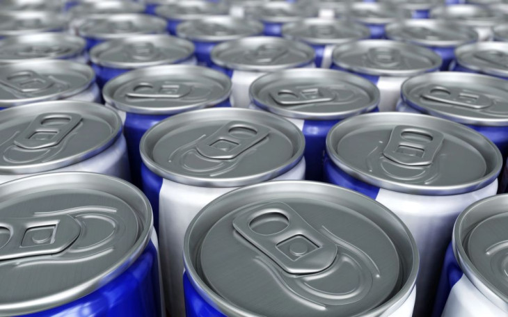 A kiskorúak energiaital vásárlását sok helyen szabályozzák, nem magyar jelenség