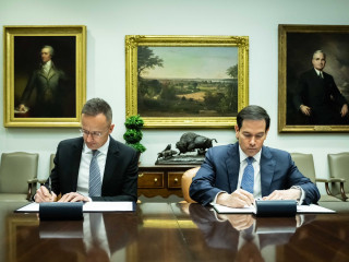 Mentesség az orosz olajra, földgázra és Paksra – Szijjártó Péter is értékelte a washingtoni egyezményt