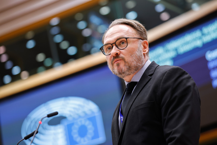 Dan J&oslash;rgensen, az unió energiabiztosa a régi módszerek fekújításának megfontolását javasolja