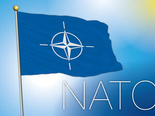 Keletre tartó NATO-konvojok robognak át Magyarországon hétfőtől