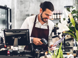 A cégtulajdonosok is vágják a centit, a választások után mozdulhat meg a piac