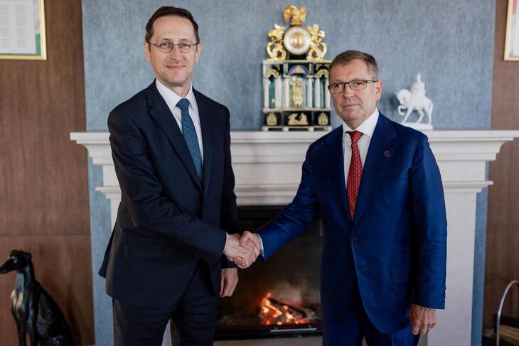 Varga Mihály jelenlegi és Matolcsy György korábbi MNB-elnök egy 2024. február 13-i találkozón