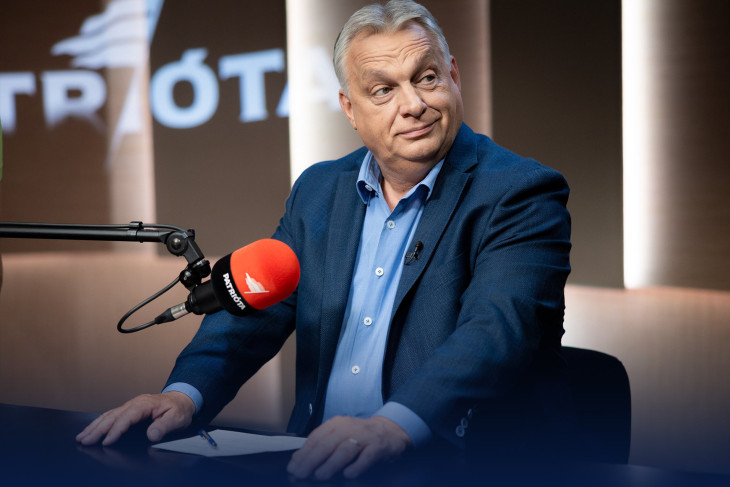 A leköszönő miniszterelnök a Patrióta műsorában csak a kamerákkal, és nem a valódi kérdésekkel nézett szembe