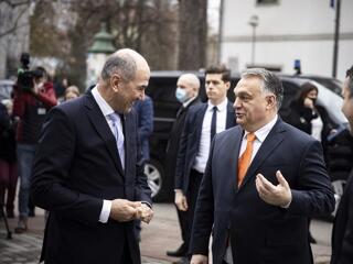 Elbukott az Orbán-kormány szövetségese a szomszédban