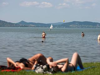 A magyarok vagy a kínai turistákra kell rámenni?