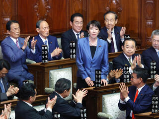 Izgulhat Kína, örülhet Donald Trump: mindenkit félresöpört a japán Vaslady