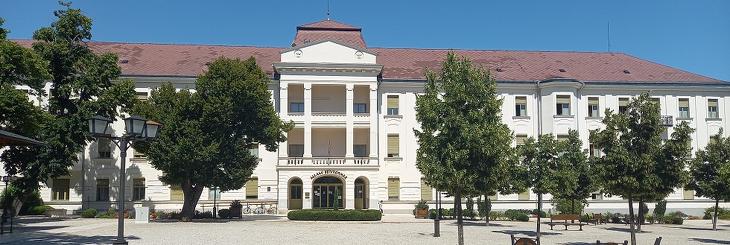A balatonfüredi Szívkórháznak van az egyik legkisebb adóssága. Fotó: szivkorhaz.hu
