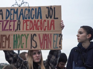 Tüntetés az oktatásért. Fotó: Mfor/Izsó Márton