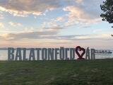 A Balatonnál is pénzt kérnek a betelepülőktől