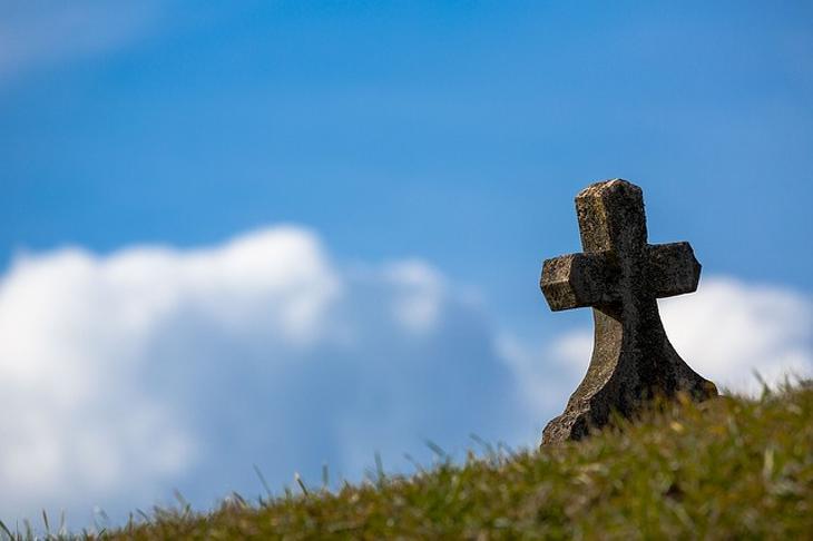 Azoknak szólna a szociális temetés, akik mindent maguk csinálnak. Fotó: Pixabay