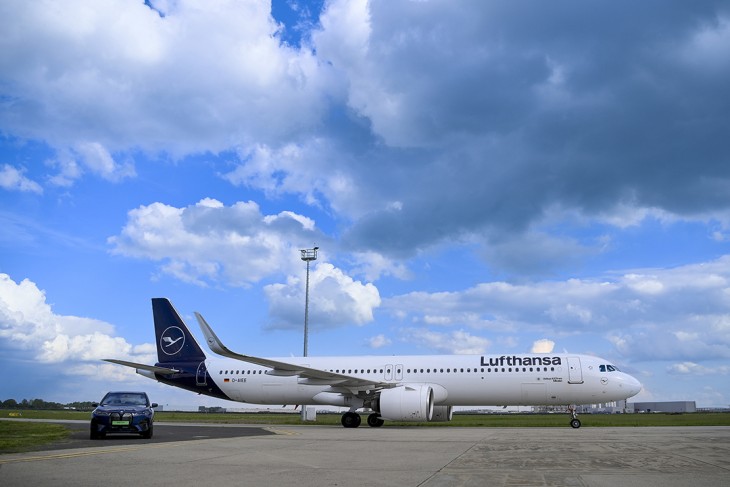 Lesz hely a mérnököknek: a Lufthansa légitársaság 215 üléses Airbus A321neo típusú repülőgépe érkezik a Debrecen Nemzetközi Repülőtérre 2024. április 19-én 