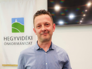 A kutyapárt képviselője Sasi-Szabó Tamás a kompromisszumok embere