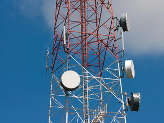 Újabb orosz befolyásolás? A hírszerzés szerint már a mobilokba is beférkőzhettek