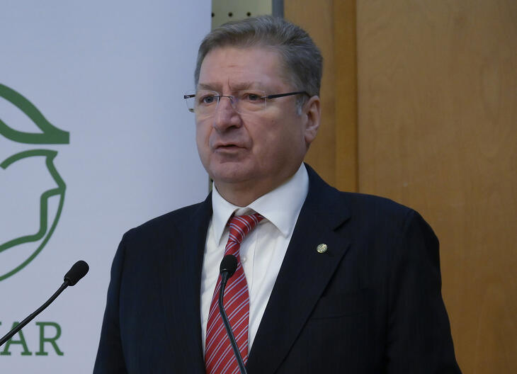 Újabb pozíciót vesztett Parragh László, aki nemrég még a miniszterelnökkel tárgyalt a gazdasági programról.