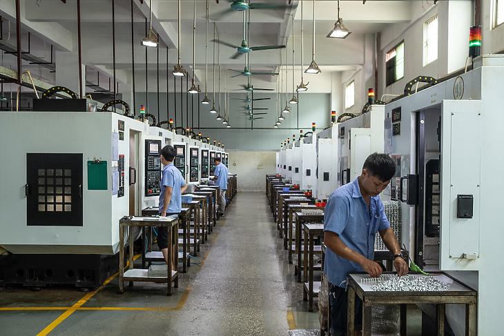 A Quankang egyik gyártócsarnoka belülről. (Fotó: New York Times)