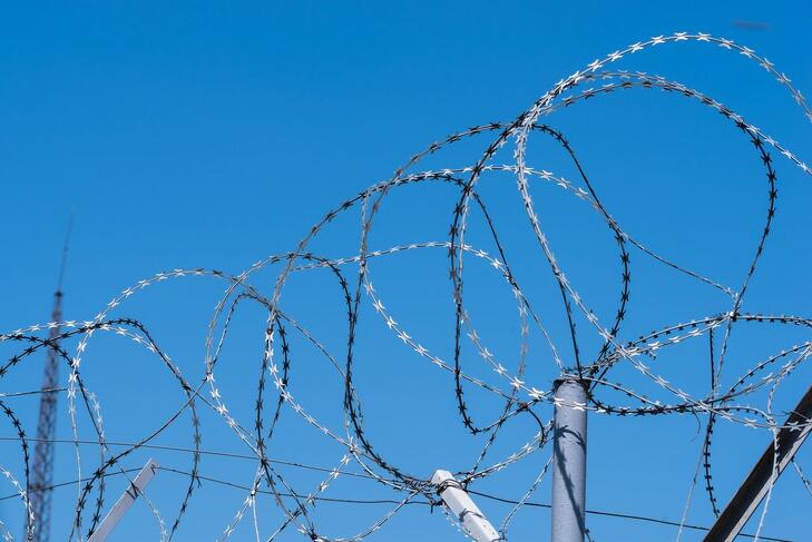A nemzetközi előírások durva semmibevételeként értéli a magyar kormány tervét az Európai Bizottság