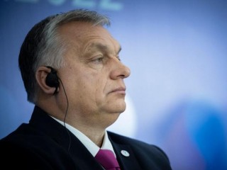 Orbán Viktor kormányfő a visegrádi országok miniszterelnökeinek kassai csúcstalálkozóján tartott közös sajtótájékoztatón 2022. november 24-én. Fotó: MTI/Miniszterelnöki Sajtóiroda/Fischer Zoltán